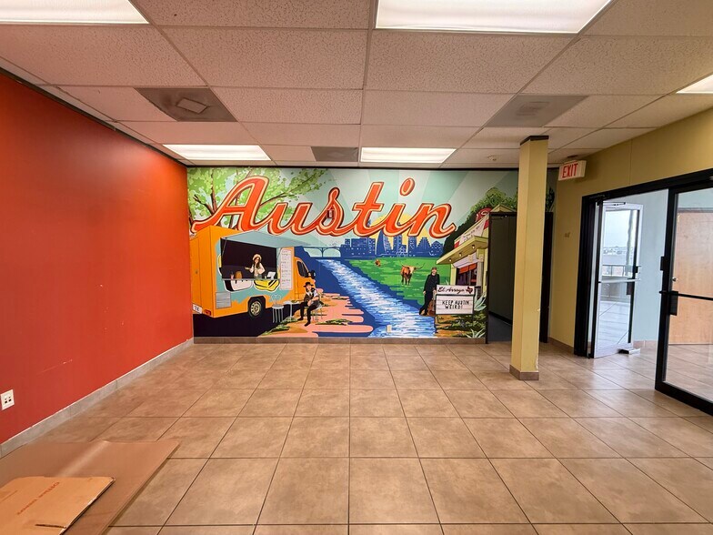 More Photos Of 1606 Headway Cir, Austin Light Manufacturing For Lease