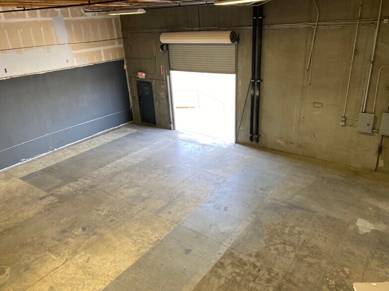 More Photos Of 6225 S Mojave Rd, Las Vegas Warehouse For Lease