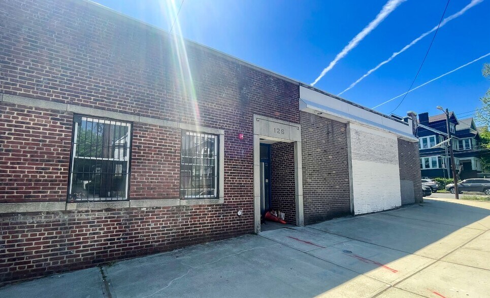 More Photos Of 124-130 Lyons Ave, Newark Medical For Lease