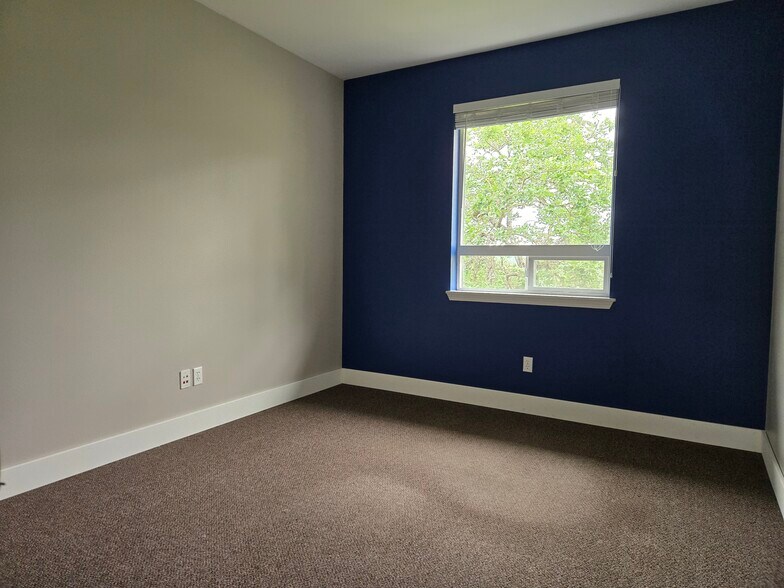 More Photos Of 568-578 N 5th Ave, Sequim Medical For Lease