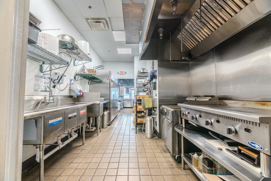 More Photos Of 1942 Atkinson Rd, Lawrenceville Freestanding For Sale