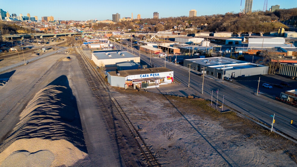 More Photos Of 3054 Southwest Blvd, Kansas City Warehouse For Sale