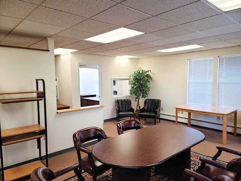 More Photos Of 114 State Rd, Sagamore Beach Warehouse For Lease