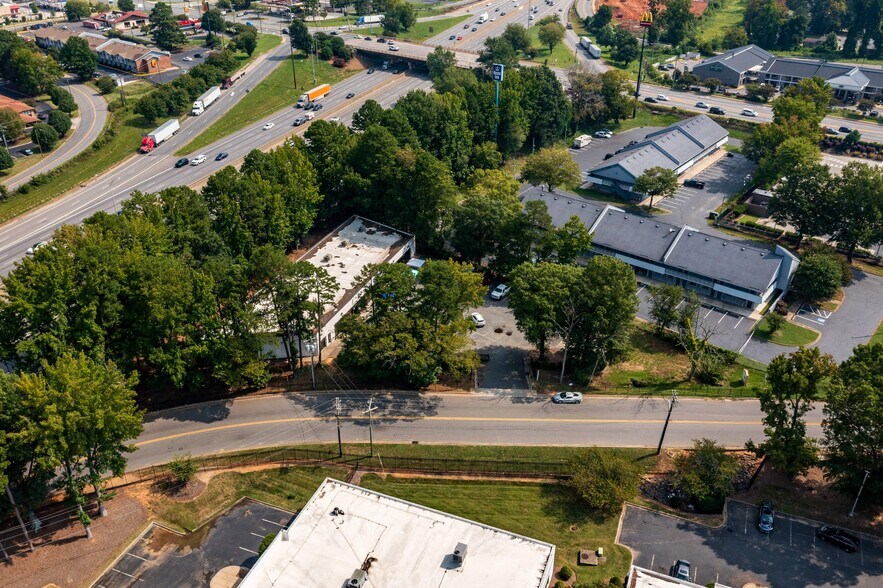 More Photos Of 5105 Reagan Dr, Charlotte Storefront Retail Office For Sale