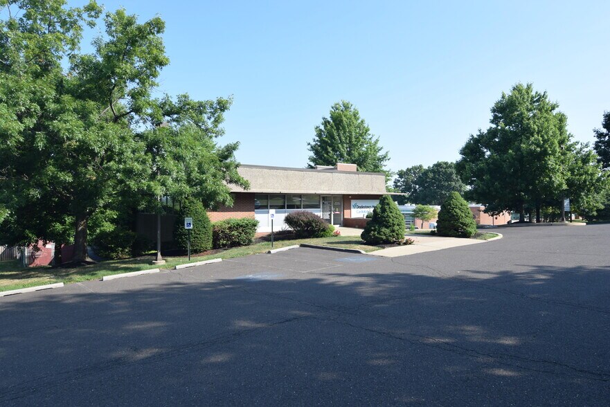 More Photos Of 315 W State St, Doylestown Medical For Sale