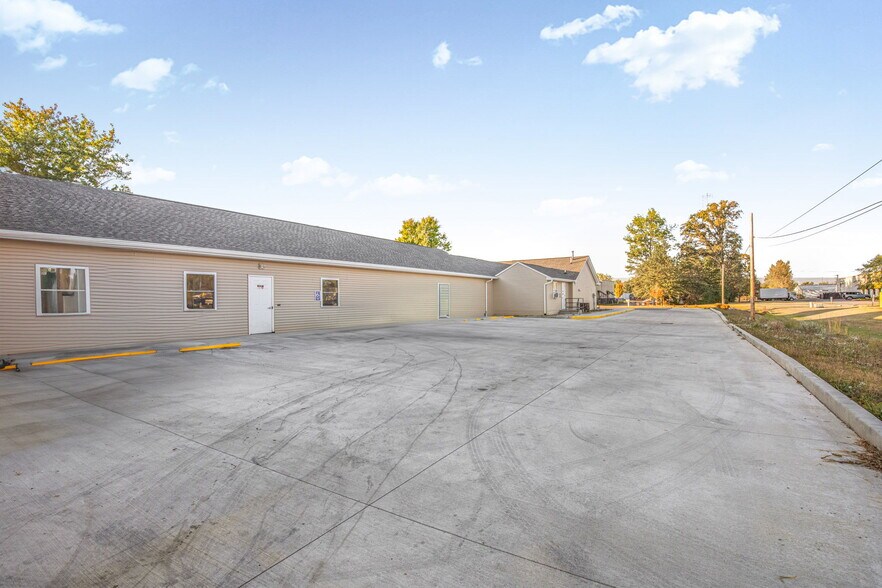 More Photos Of 925 Hendricks Dr, Lebanon Daycare Center For Sale