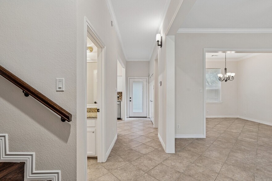 More Photos Of 1101 N Locust St, Denton Apartments For Sale