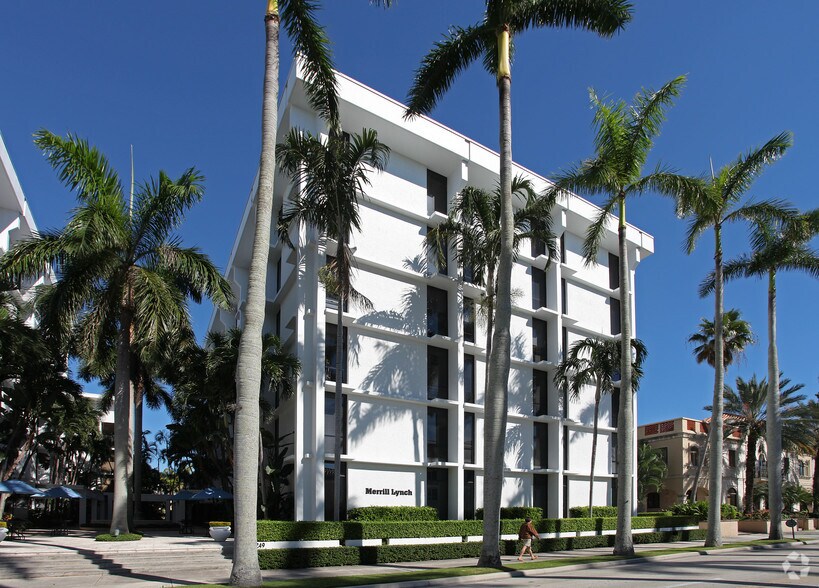 Primary Photo Of 249 Royal Palm Way, Palm Beach Unknown For Lease