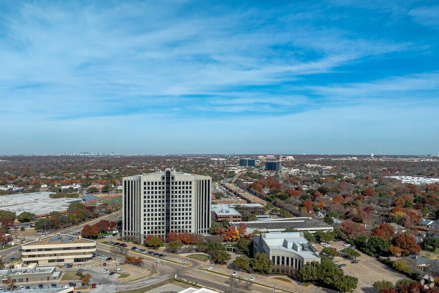 More Photos Of 17304 Preston Rd, Dallas Unknown For Lease