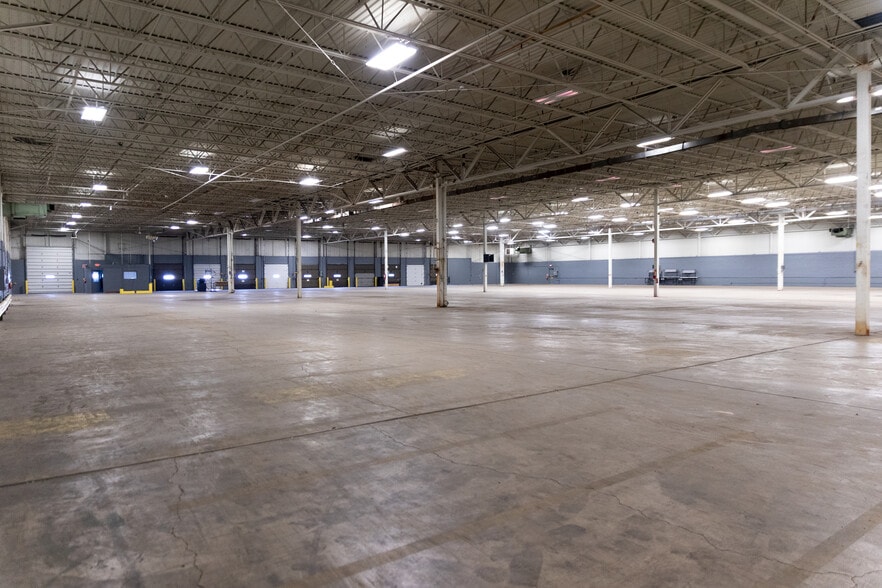 More Photos Of 1933 Highland Rd, Twinsburg Manufacturing For Sale