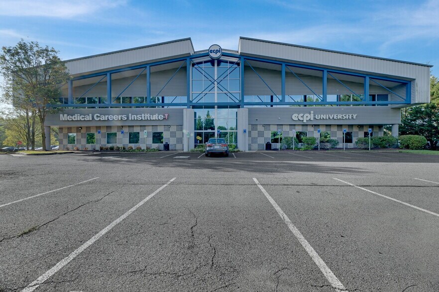 Primary Photo Of 10021 Balls Ford Rd, Manassas Office For Lease