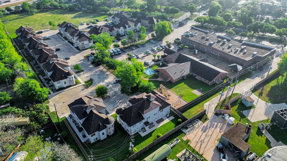 More Photos Of 6536 Greatwood Pky, Sugar Land Office For Sale