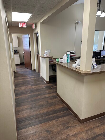 More Photos Of 6601 Lewis Ave, Temperance Medical For Sale