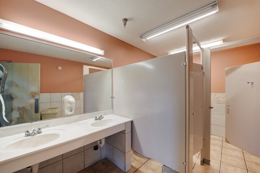 More Photos Of 8032 4th St NW, Albuquerque Restaurant For Sale