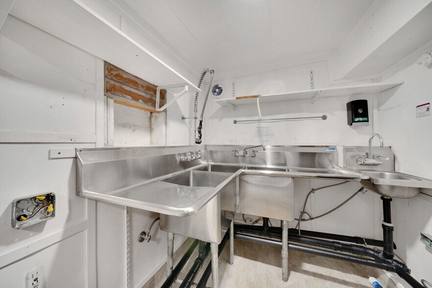 More Photos Of 14166 Highway 49, Amador City Storefront Retail Residential For Sale