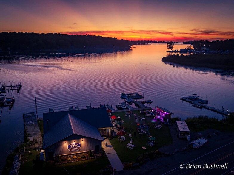 More Photos Of 7147 Lake Bluff Rd, Wolcott Restaurant For Sale