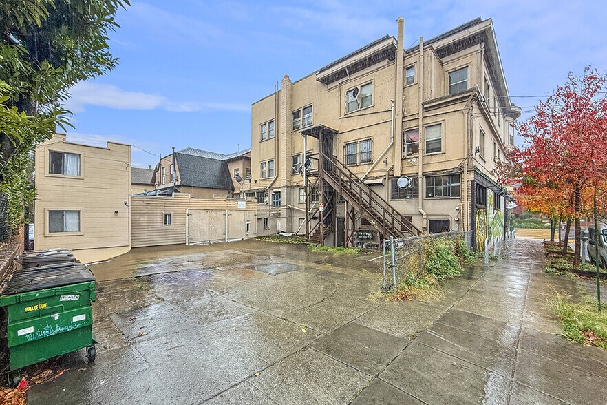 More Photos Of 2874-2882 Telegraph ave, Oakland Apartments For Sale