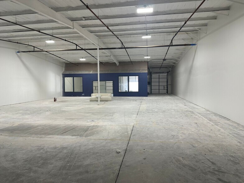 More Photos Of 300 Race Track Rd S, Oldsmar Unknown For Lease