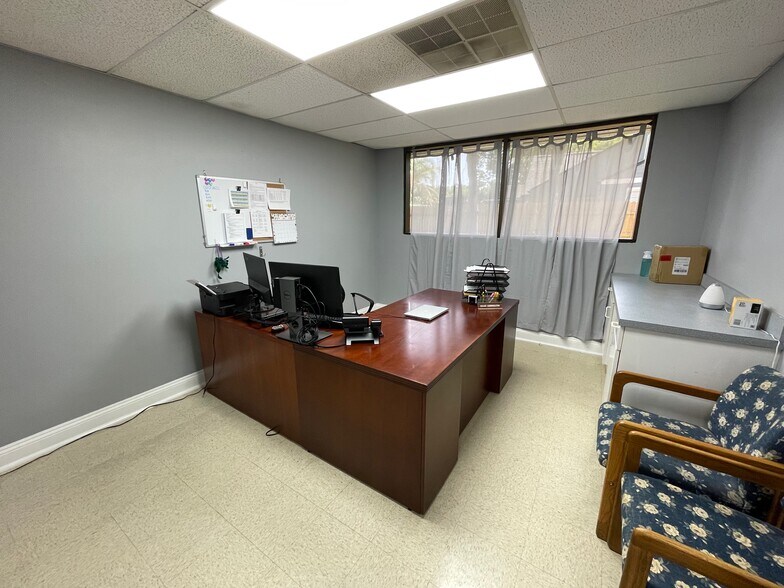 More Photos Of 6671 Hyde Grove Ave, Jacksonville Medical For Sale