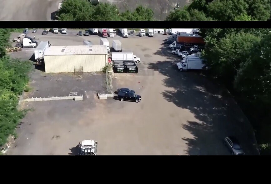 More Photos Of 471 S Cemetery St, Norcross Land For Lease