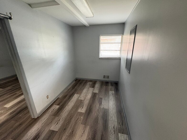 More Photos Of 2417 Candler Rd, Decatur Office For Lease