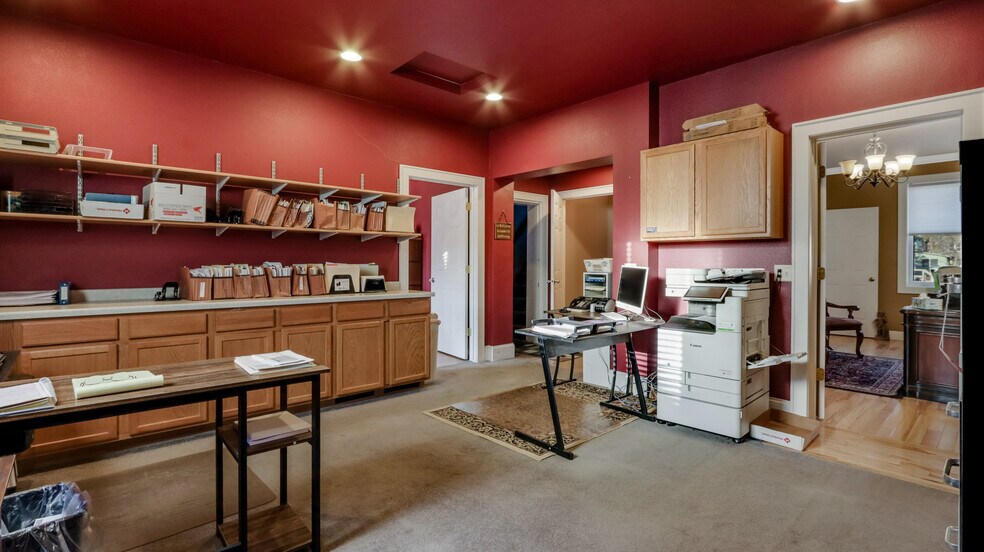 More Photos Of 33 W Cedar St, Chippewa Falls Office For Sale