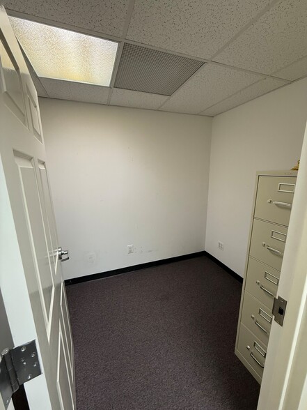More Photos Of 11-22 Regency Plz, Glen, Glen Mills Office For Lease