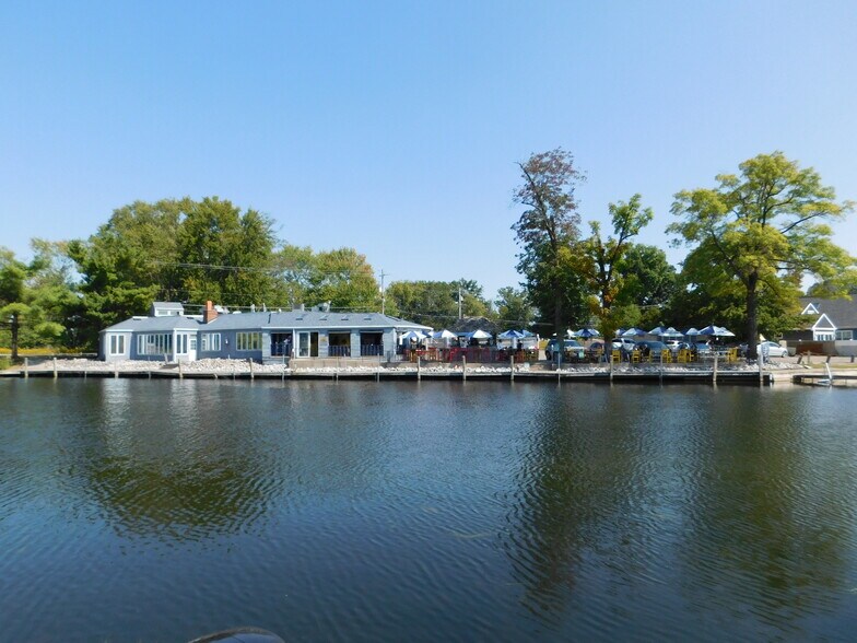 More Photos Of 5793 E Pickwick Rd, Syracuse Restaurant For Sale