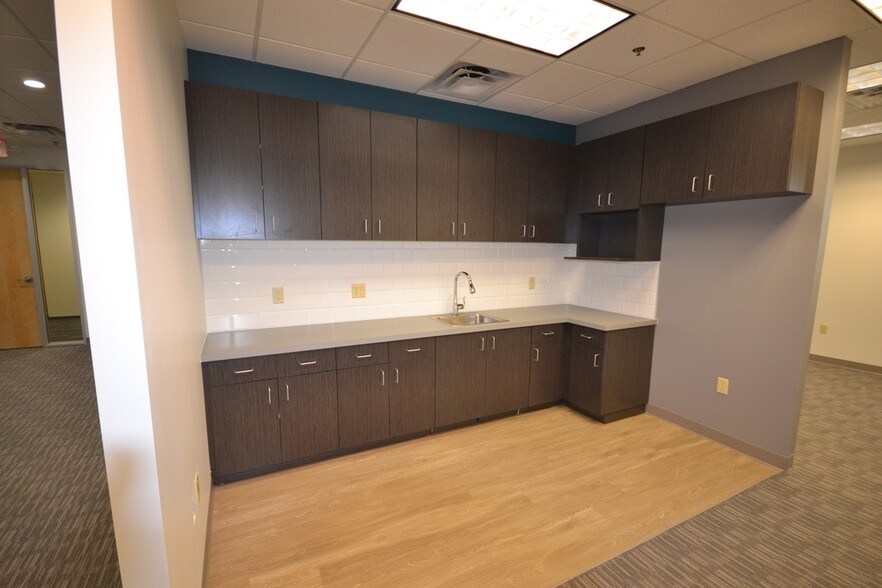 More Photos Of 3930 E Ray Rd, Phoenix Office For Lease