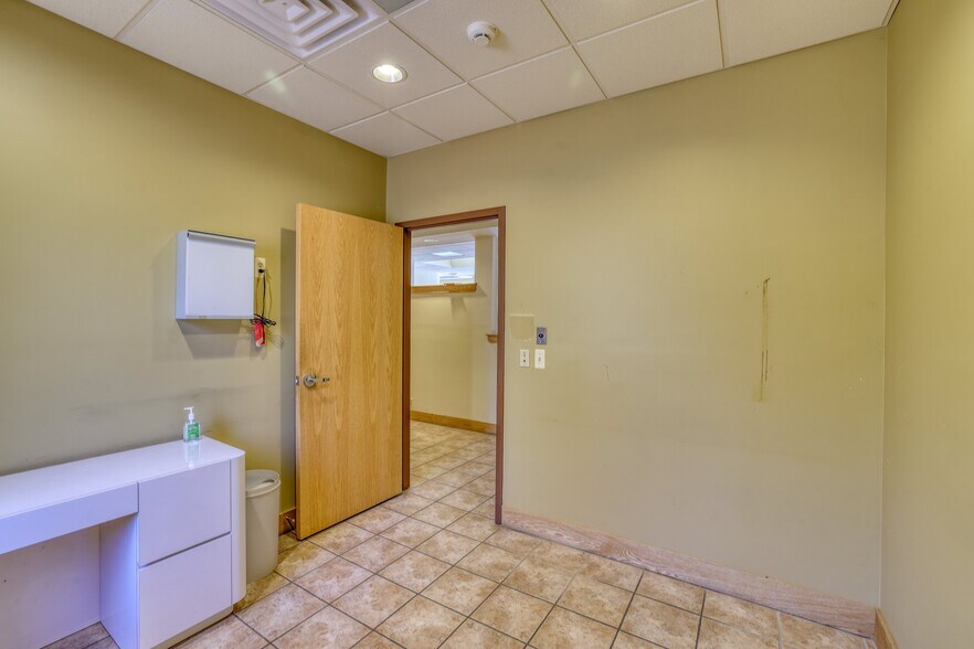 More Photos Of 14 Harris Bushville Rd, Monticello Medical For Sale