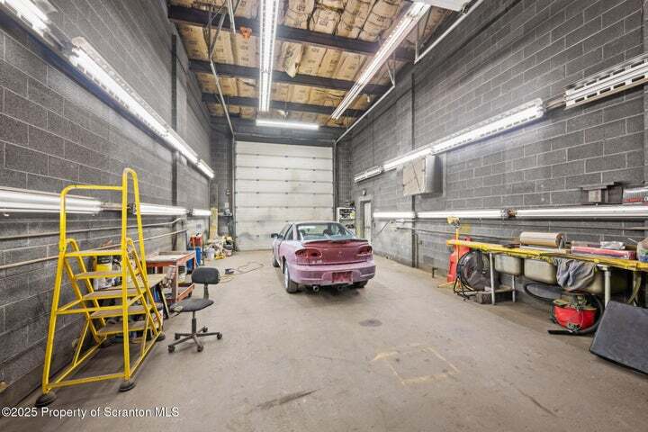 More Photos Of 418 Daleville Hwy, Madison Township Office For Sale