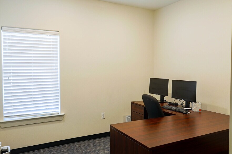 More Photos Of 5004 122nd St, Lubbock Office Residential For Sale