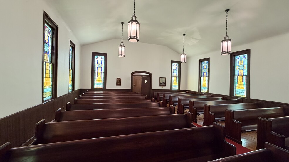 More Photos Of 206 Buncombe St, Roper Religious Facility For Sale
