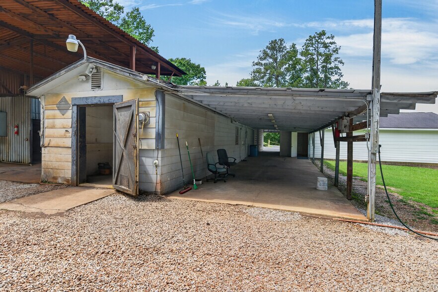 More Photos Of 409 Wagstaff Rd, Fuquay-Varina Manufacturing For Sale
