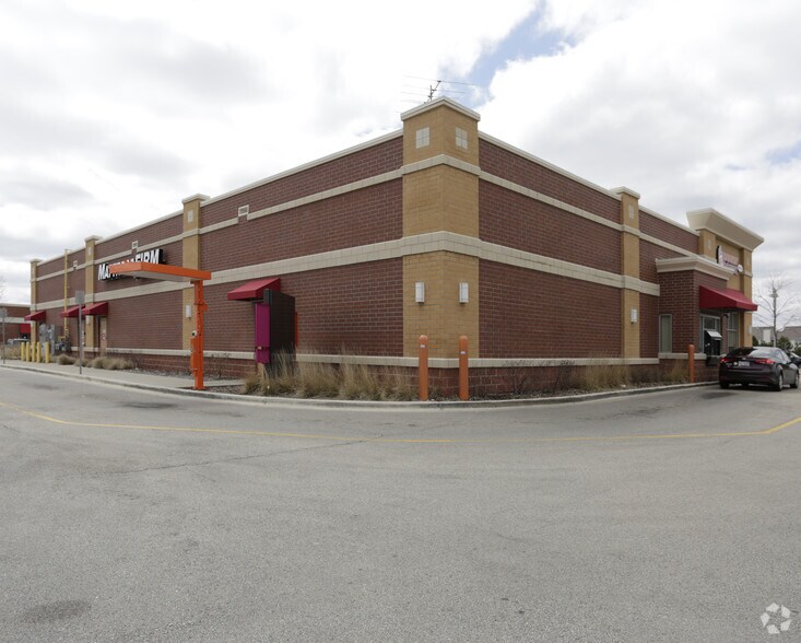 More Photos Of 239-253 S Weber Rd, Romeoville Freestanding For Lease