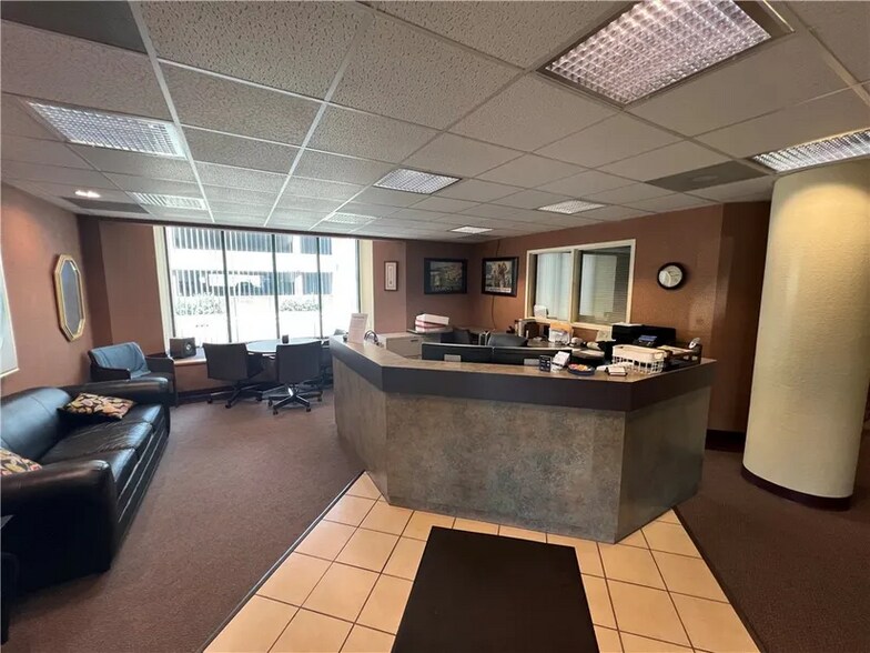 More Photos Of 28 W North St, Danville Office For Sale