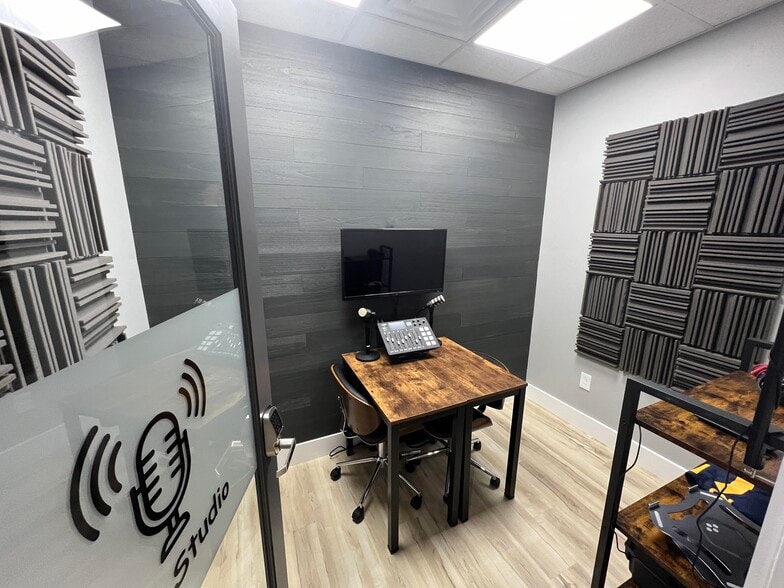 More Photos Of 2701 Main St, Hurricane Coworking Space