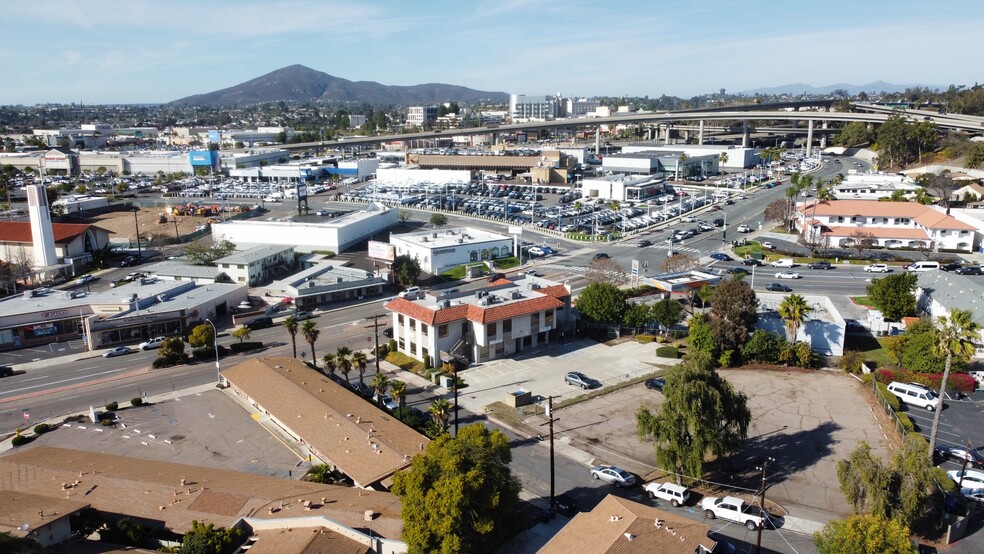 More Photos Of 8893 La Mesa Blvd, La Mesa Medical For Lease