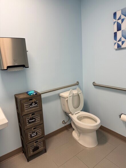 More Photos Of 2510 51st Ave E, Palmetto Warehouse For Lease