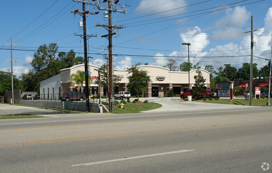 Primary Photo Of 3971 Pontchartrain Dr, Slidell General Retail For Lease