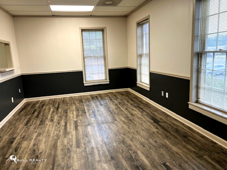 More Photos Of 900 N Hairston Rd, Stone Mountain Office For Sale