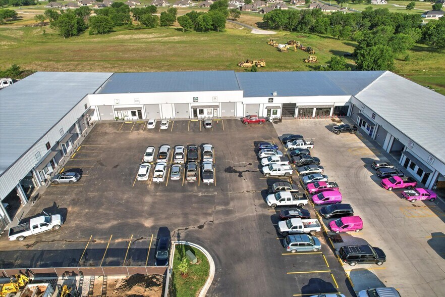More Photos Of 22390 E 111th St, Broken Arrow Warehouse For Lease