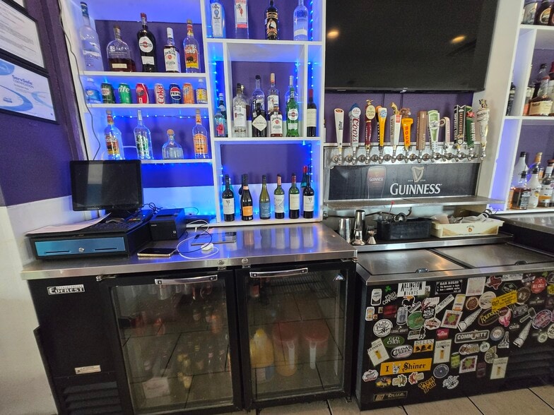More Photos Of 406 W Abram St, Arlington Restaurant For Sale