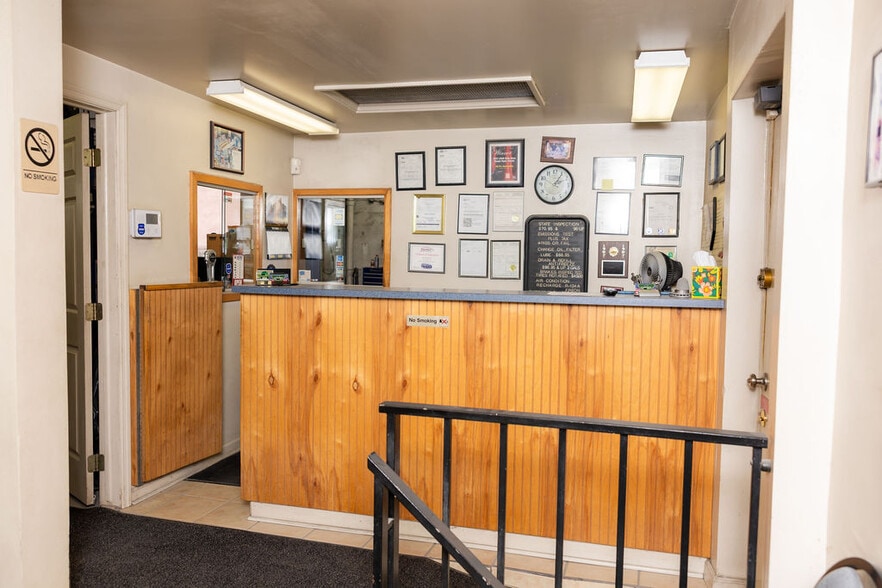 More Photos Of 8257 Frankford Ave, Philadelphia Auto Repair For Sale