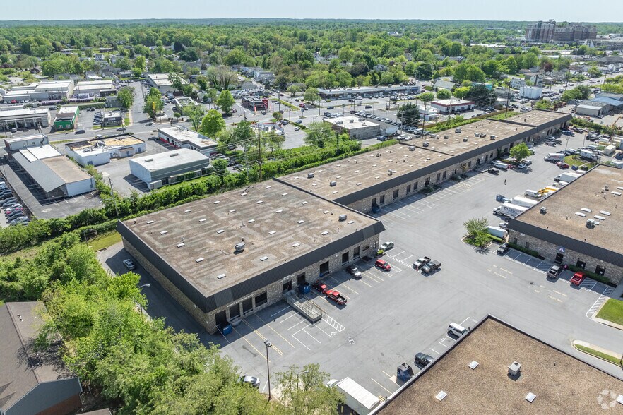 More Photos Of 1981 Moreland Pky, Annapolis Light Distribution For Lease