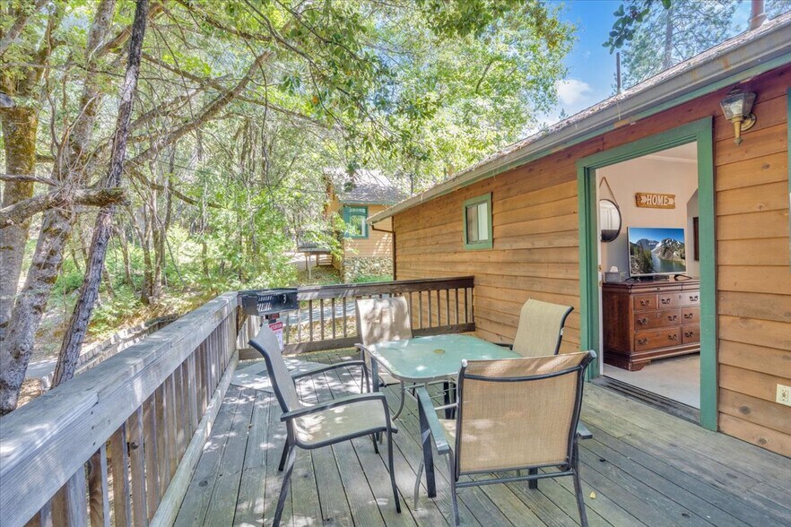 More Photos Of 22732 Middle Camp rd, Sonora Hotel For Sale