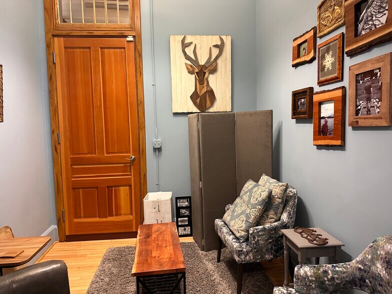 More Photos Of 830 Cottageview Dr, Traverse City Loft Creative Space For Sale