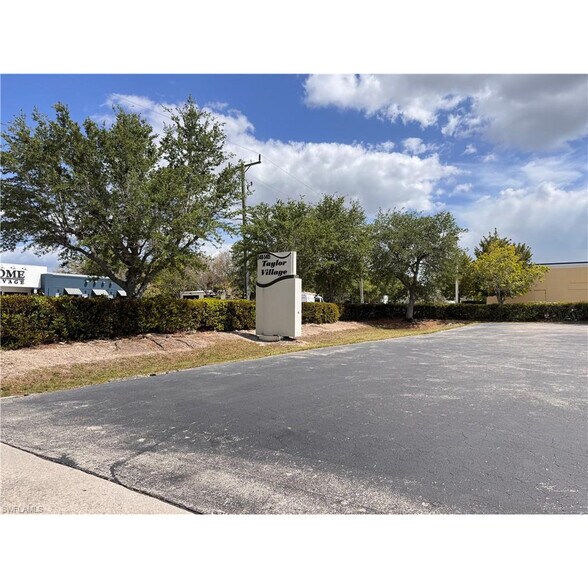 More Photos Of 5401 Taylor Rd, Naples Office For Lease