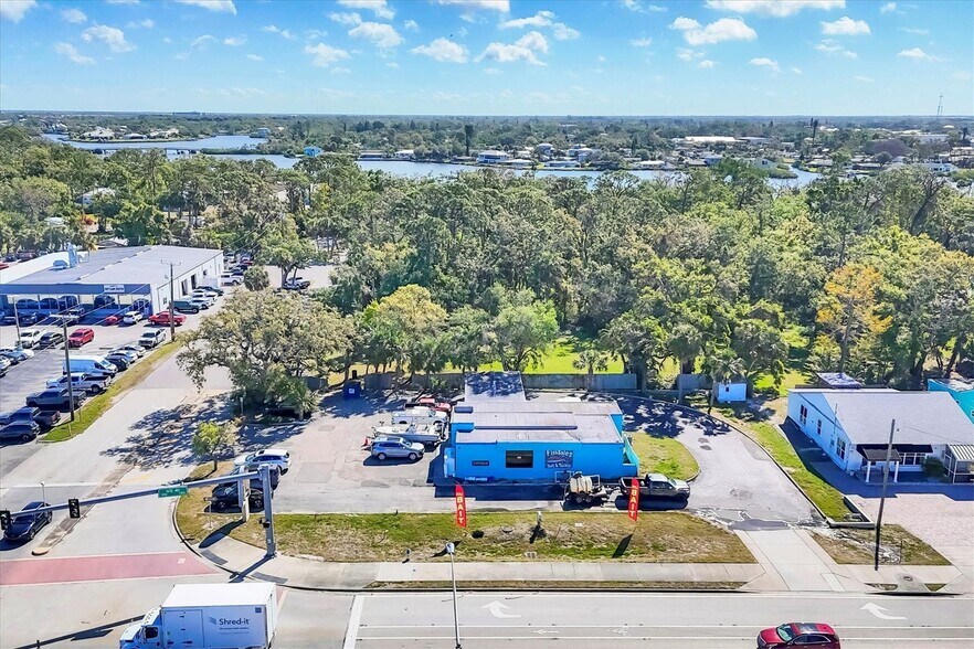 More Photos Of 101 Tamiami Trl S, Nokomis General Retail For Sale
