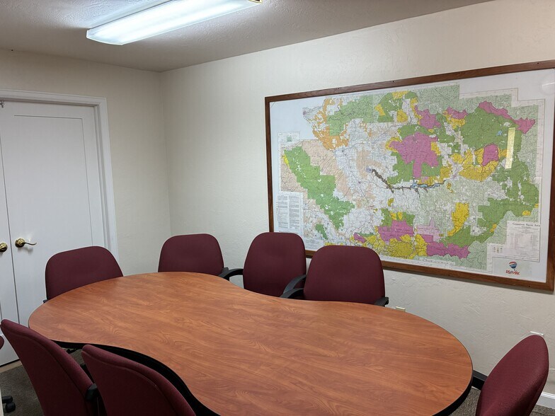 More Photos Of 225 Grand Ave, Paonia Office For Sale